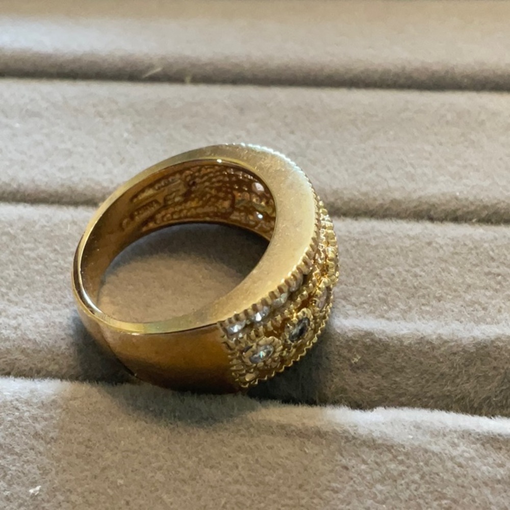 Elegant Gold Toned Sterling Silver Band Ring - Picture 3 of 5